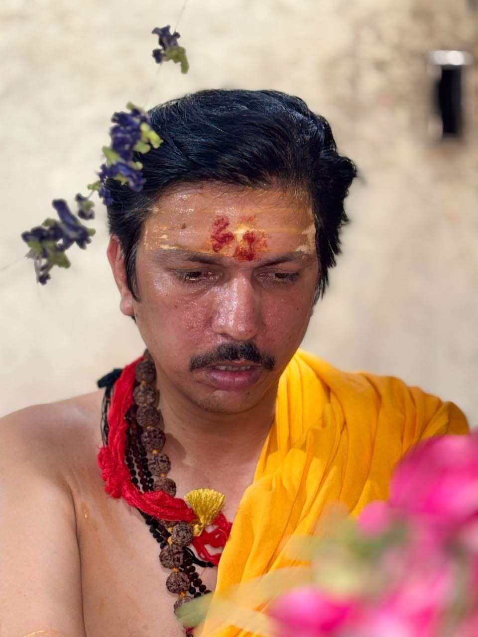 Acharya Neelesh Pandey Ji during puja